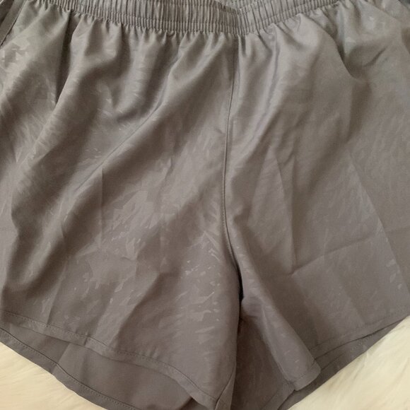 NIKE Women's Tempo Brief Lined Running Shorts in Gunsmoke Sz LARGE - Picture 4 of 5